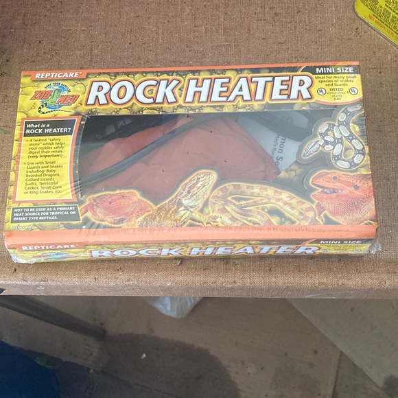 Brand new in box reptile mini heater Factory sealed